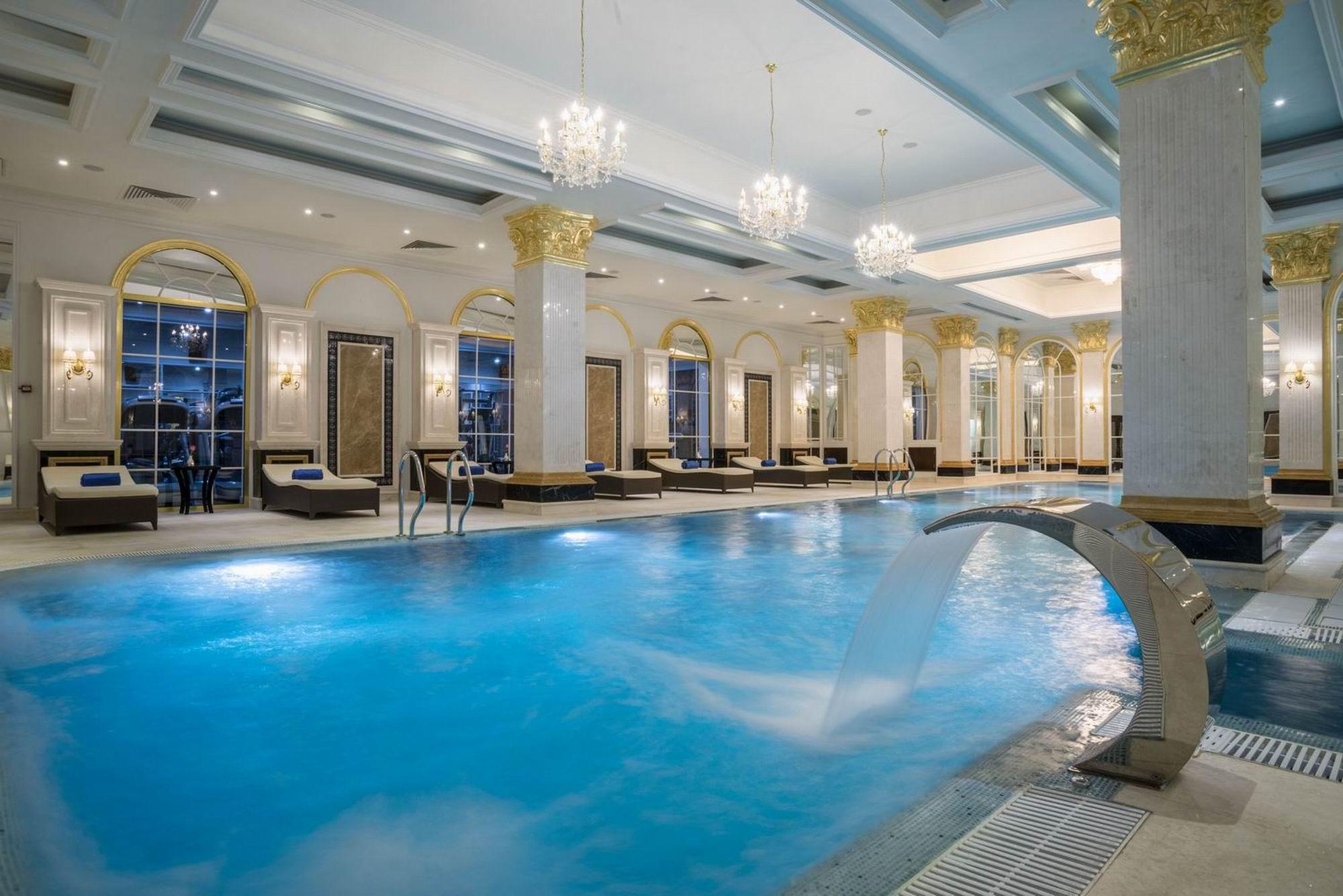 Hotel Rixos Khadisha Shymkent Exterior foto The swimming pool at the Four Seasons Hotel