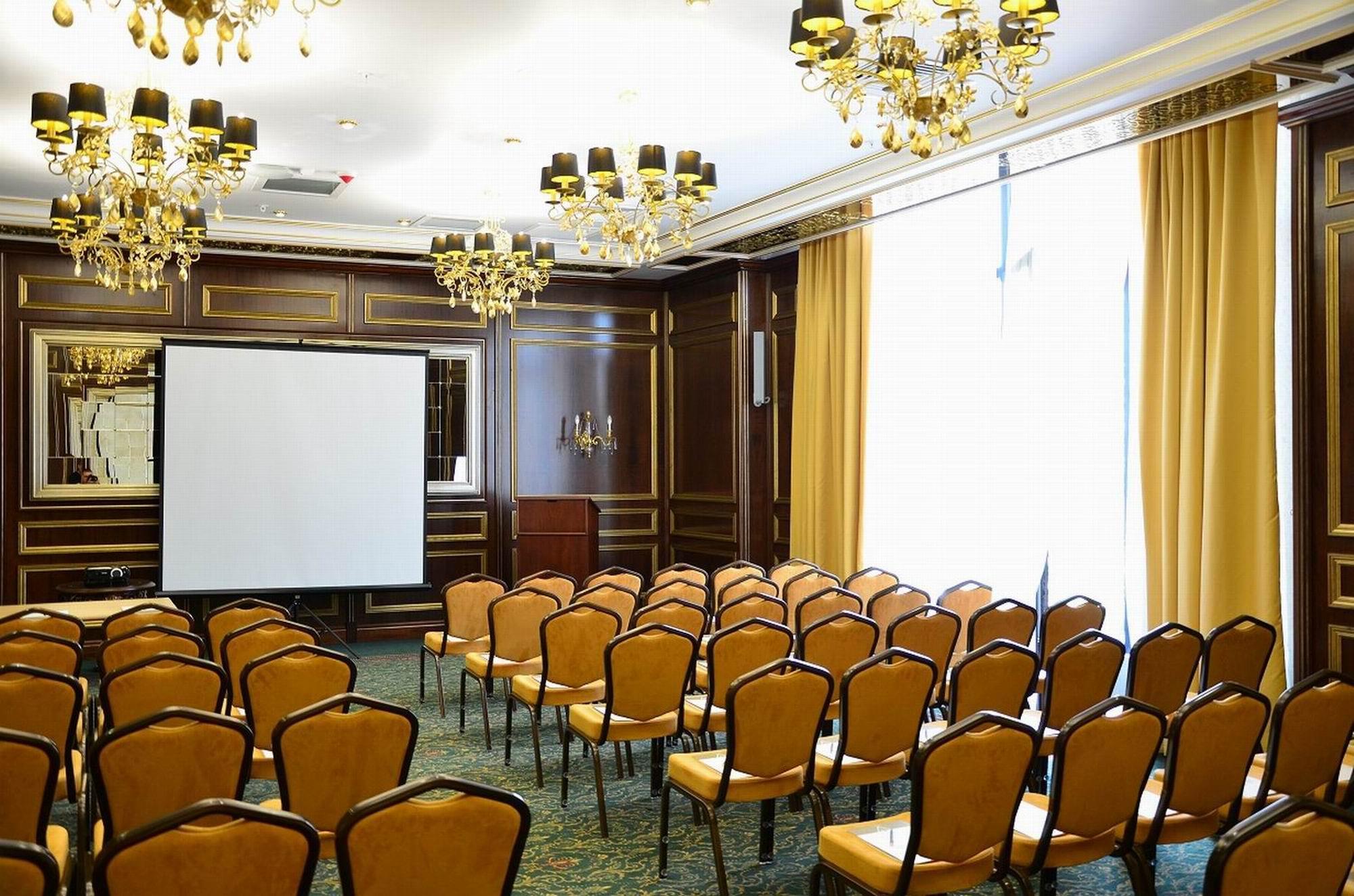 Hotel Rixos Khadisha Shymkent Exterior foto The interior of the conference hall