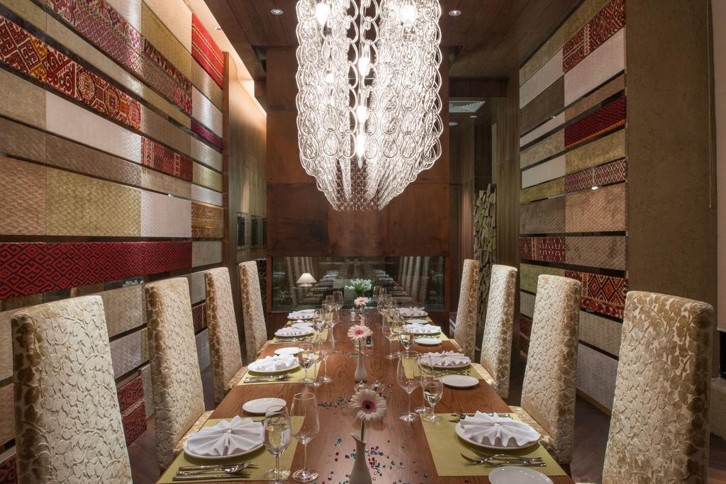 Hotel Rixos Khadisha Shymkent Exterior foto Private dining room at the restaurant